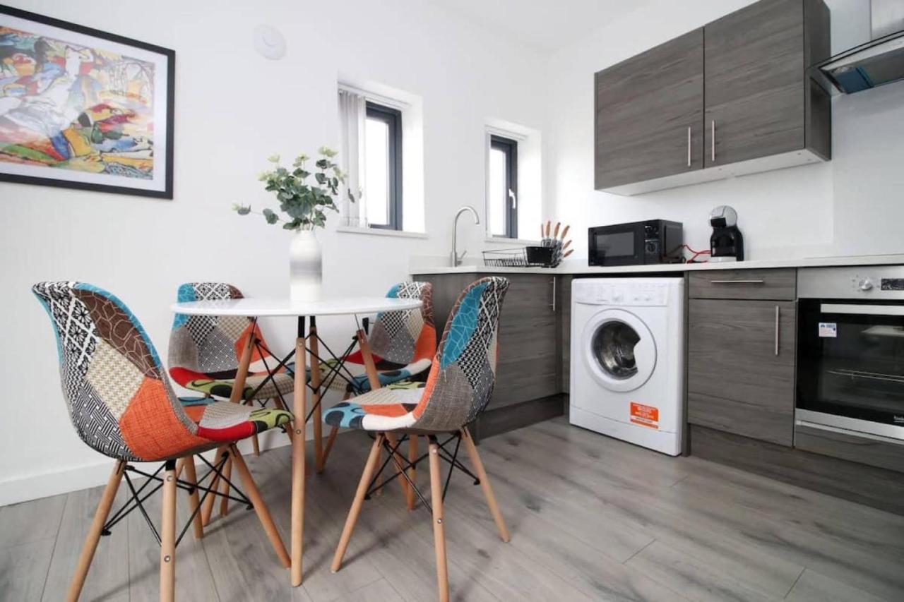 Flat In Cardiff City Centre Exteriör bild